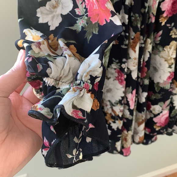 NWT Aakaa long sleeve mini dress - Picture 4 of 6